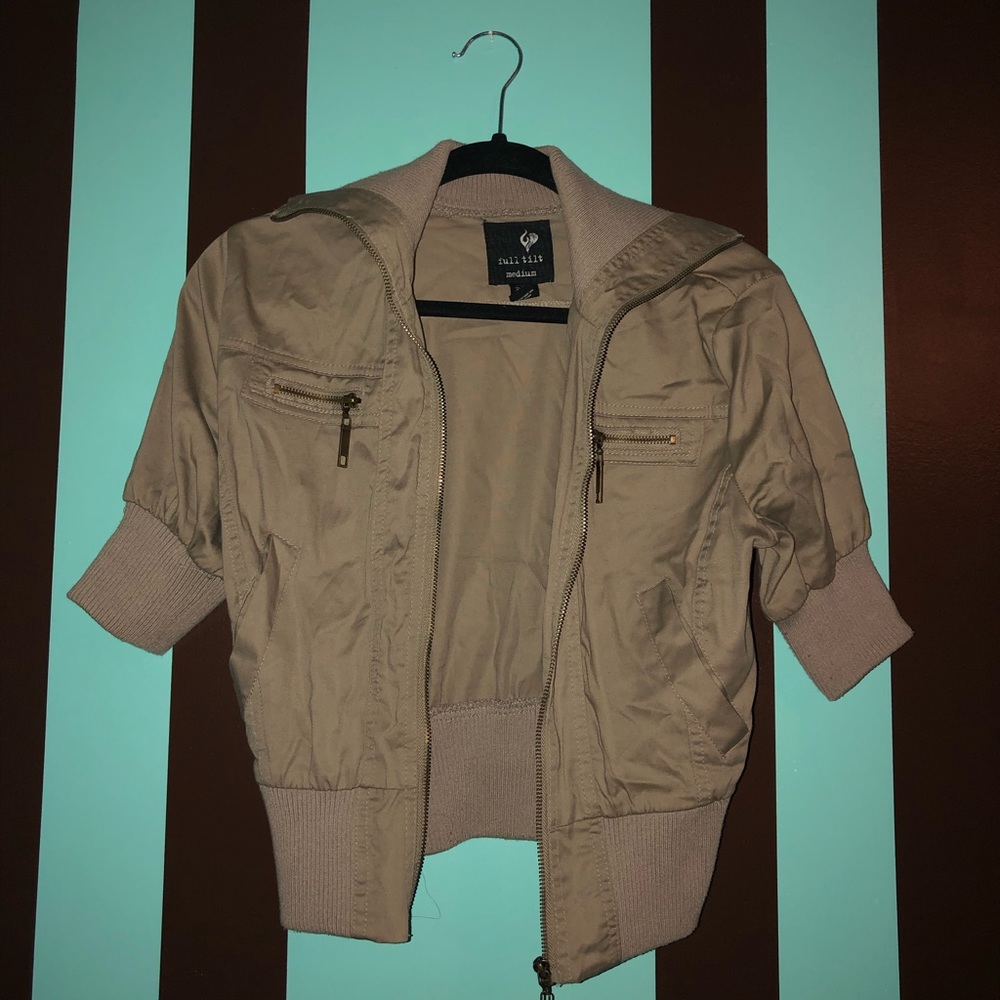Mid-Sleeve Jacket